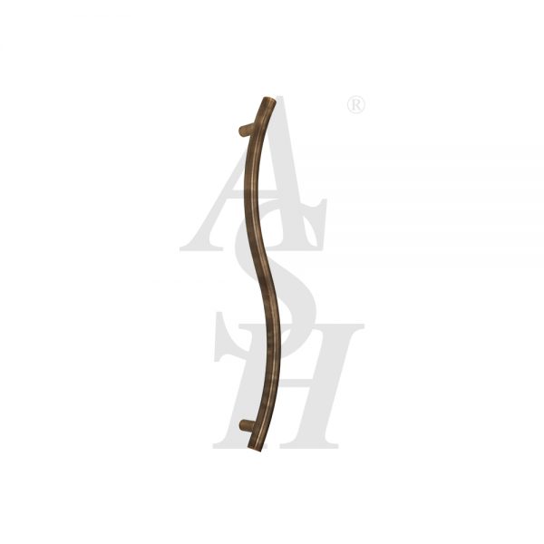 ash147-antique-brass-curved-pull-door-handle-ash-door-furniture-specialists